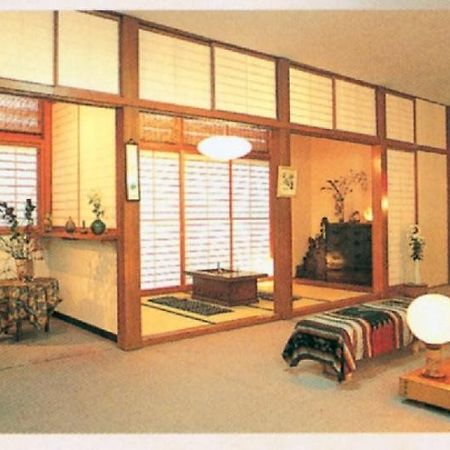 Izumiya Ryokan Uonuma Exterior foto